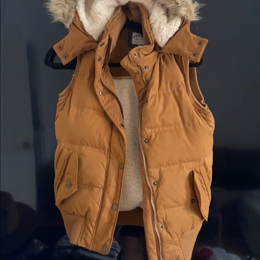 ✨FATFACE VEST✨